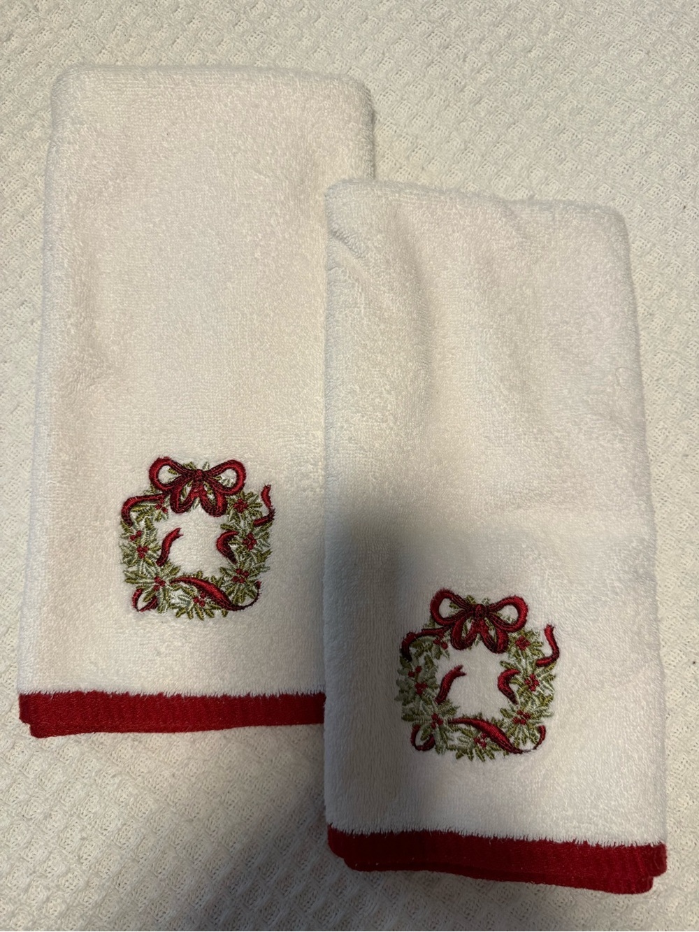 Sophia Christmas Hand Towels Set of 2 White Terry Embroidered Wreath Red Trim